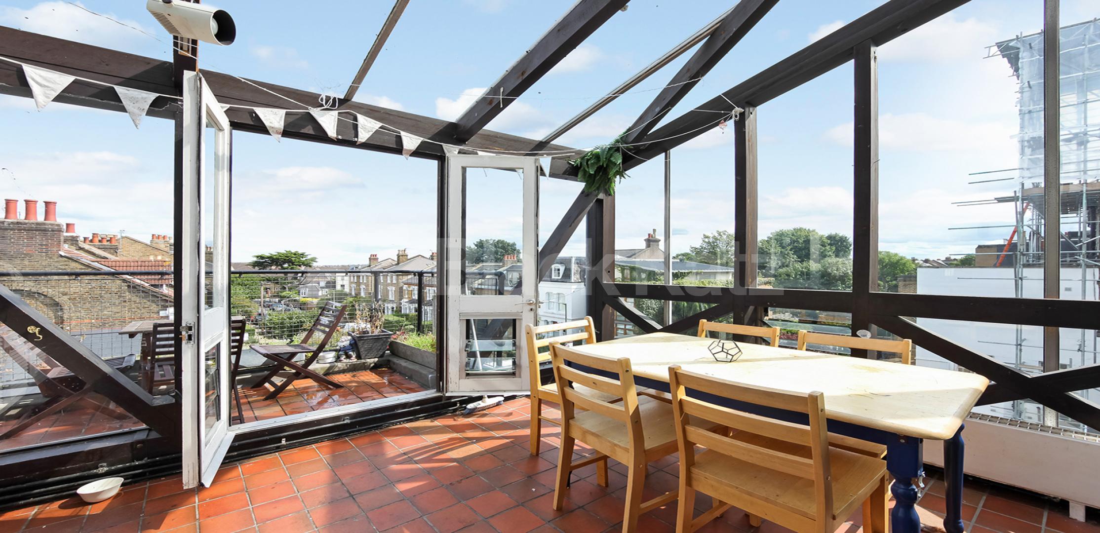 			LET , 4 Bedroom, 1 bath, 1 reception Apartment			 Trinity Road, Wandsworth Common / Balham